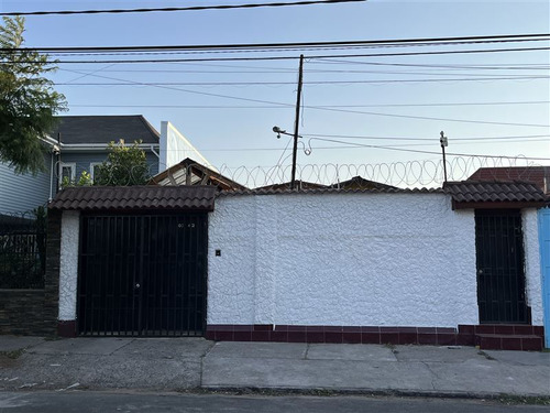 Casa En Arriendo De 6 Dormitorios En La Cisterna