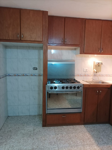 Alquiler En Las Danielas Baruta