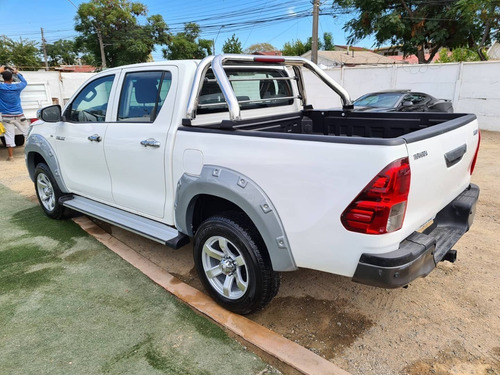 Toyota Hilux 2.4 Diesel Full Equipo Un Dueño 2018