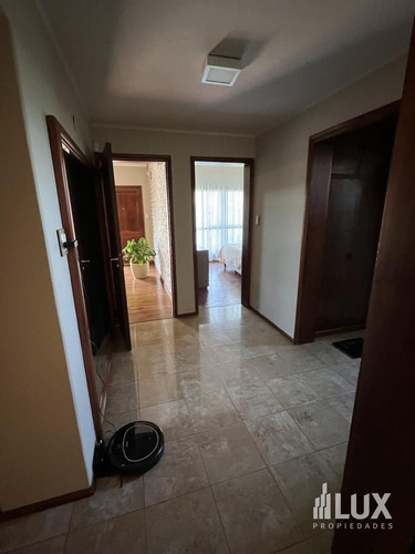 Imagen 20 de 30 de Venta Casa 3 Dormitorios Jardín Piscina Quincho . Av Pellegrini Al 100 Roldán