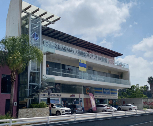 Local En Venta En Plaza Lapizlázuli