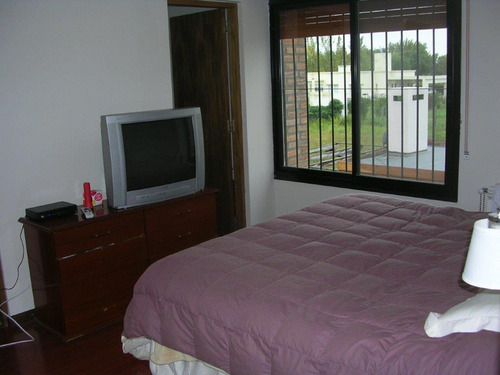 Imagen 14 de 29 de Casa De 3 Dormitorios En Venta Con Pileta Y Galería Hostal Del Sol