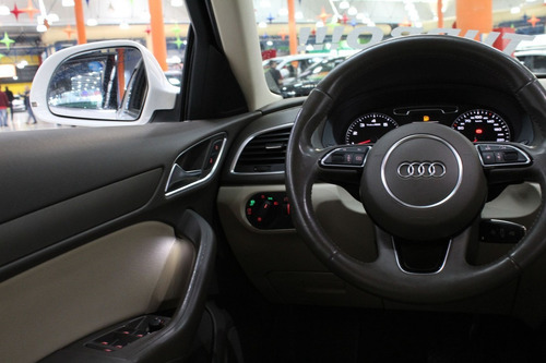 Imagem 11 de 20 de Audi Q3 2.0 Tfsi Ambition Quattro 2015