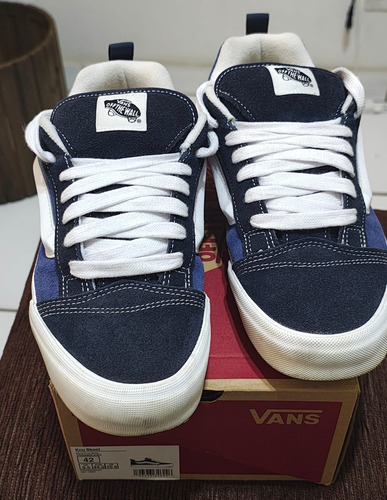 Vans Knu Skool