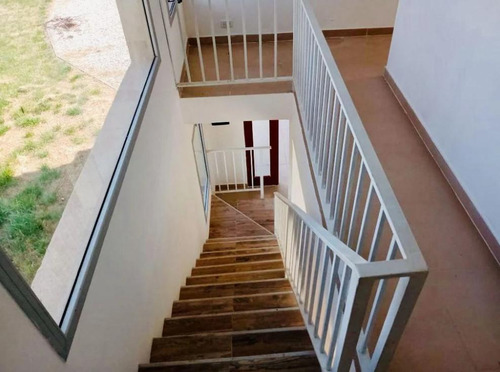 Casa En Venta - 3 Dormitorios 3 Baños - Cochera - 1546mts2 - La Reserva Escondida, Área 60