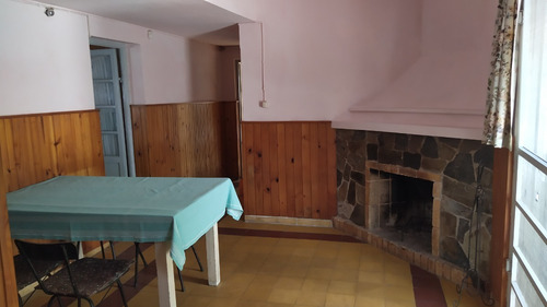 Dueño Alquila Casa Semiamoblada En Ciudad De Durazno Con Amplio Terreno
