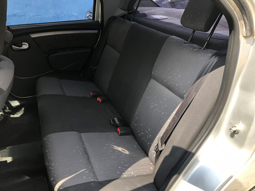 Renault Logan 1.6 Expression Hi-torque 4p