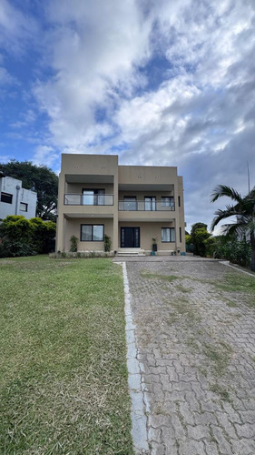 Casa En Venta En Country La Arboleda