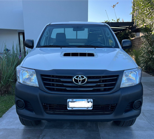 Toyota Hilux Cabina Simple Dx Pack Diesel 4x2 Cuero