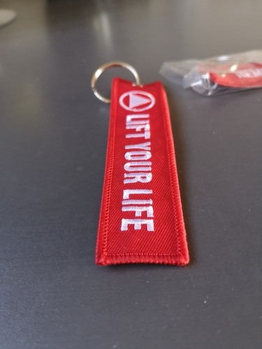 Imagen 2 de 2 de Llavero Remove Before Flight