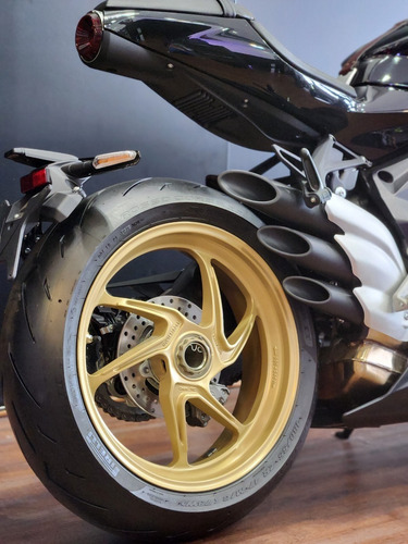 Imagen 7 de 25 de Moto Mv Agusta Superveloce 800 Negra