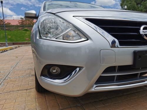 Imagen 6 de 15 de Nissan Versa 1.6 Advance Mt 2017