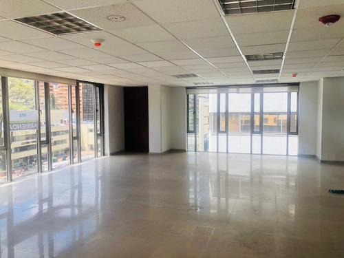 Oficina En Arriendo En Porciúncula. Cod A1038508