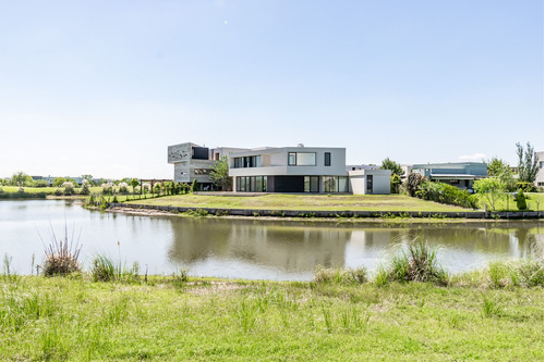 Venta Casa 5 Amb Piscina Al Lago El Canton Escobar