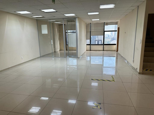 Juárez, 2000m2 Totalmente Acondicionado, Privados, Salas De Juntas, Amplias Áreas Abiertas De Trabajo, Baños, Excelente Ubicación