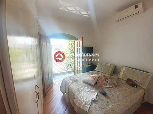 Casa 4 Dorms - R$ 2.590.000,00 - 291m² - Código: 9242 - V9242