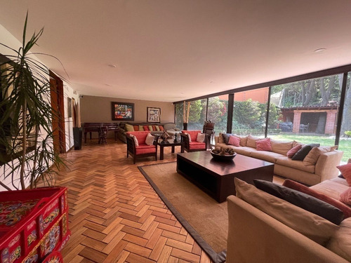 Venta De Casa En Niebla En Jardines Del Pedregal Álvaro Obregón Cdmx