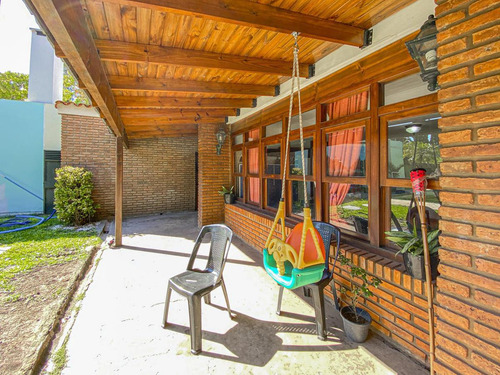 Morrison Al 7000 - Venta De Casa De 4 Dormitorios En Fisherton Rosario