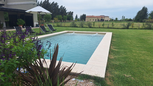 Casa 4 Ambientes En Venta. Fincas Del Aba