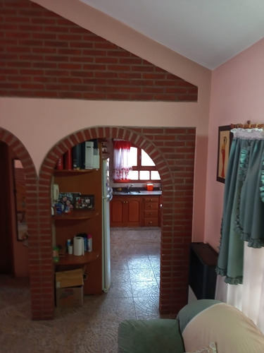 Imagen 15 de 29 de V100 - Excelente Casa En Venta, 4 Ambientes - Todos Los Servicios