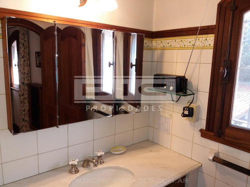 Residencia Estilo Provenzal Sobre Cul De Sac. Ápto Crédito/acepta Depto En Pte De Pago.venta Urgente