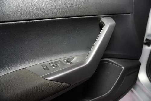 Volkswagen Virtus Trendline Placa Luy658