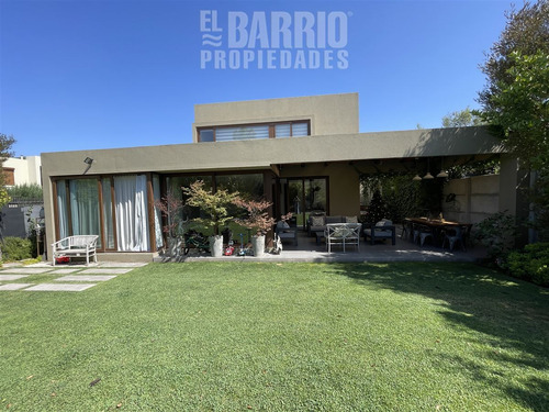 Casa En Venta En Colina