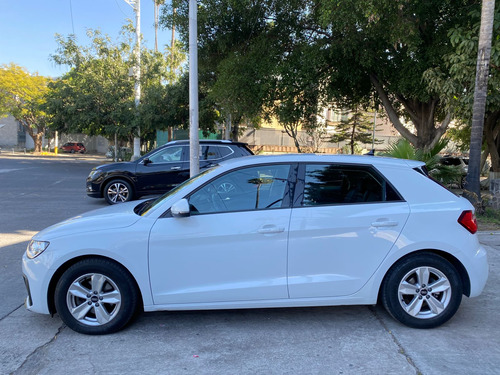 Audi A1 1. 0 Sportback 30 Tfsi Urban