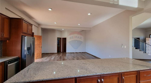 Imagen 14 de 18 de Vendo Residencia En Condominio Terranova