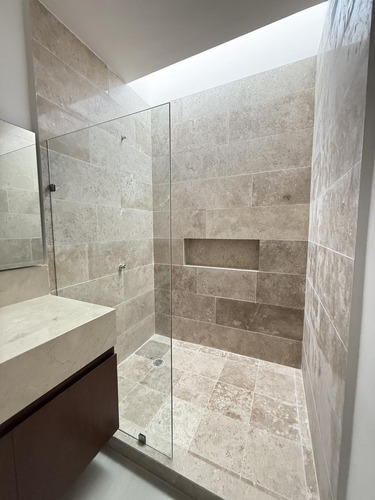Casa En Venta Merida, En Privada, Con 562 Mt De Construccion