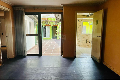 Imagen 8 de 12 de Venta Casa Adosada - Pasaje Navarrete 5d-4b
