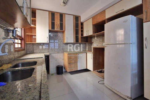 Casa Em Teresópolis Com 4 Dormitórios - Bt7462