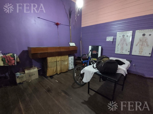 Venta Casa De 8 Ambientes Con Patio En Wilde