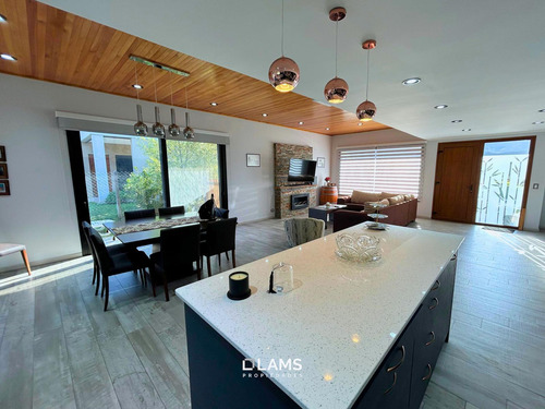 Alquiler 24 Meses - Casa 4 Ambientes Con Importante Geleria Y Piscina - Barrio Privado Rumenco