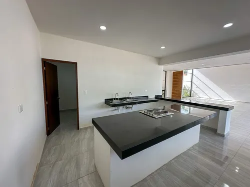 Venta De Casa Con Terreno De 1000 M2 En San Pedro Cholul | Dentro De Mérida