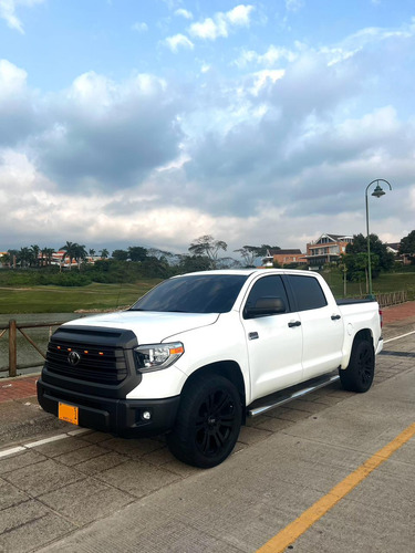 Toyota Tundra 5.7 Crewmax Platinum