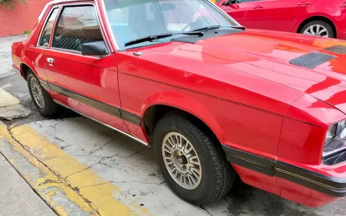 Ford Mustang Hard Top 82 Rojo