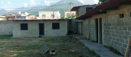 Alquiler O Venta 2700mts, Los Corales. Completamente Cercado