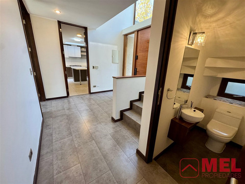 Casa En Arriendo De 4 Dorm. Mas Serv En Chamisero Colina