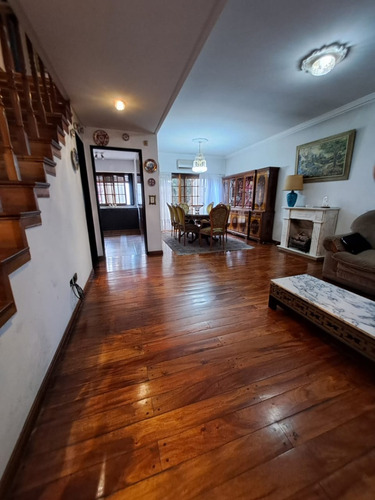 Hermoso Chalet 4 Amb Garaje 3 Baños - Fondito Libre -