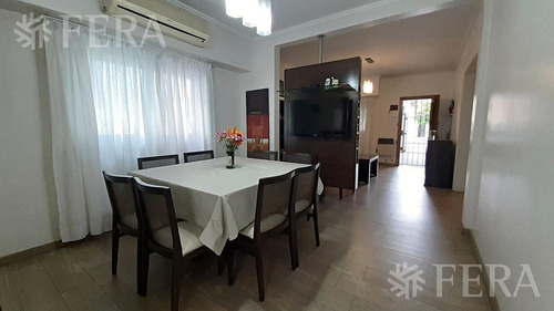 Imagen 5 de 16 de Venta Casa 3 Ambientes Con Jardín, Cochera, Quincho Y Piscina En Quilmes (30663)
