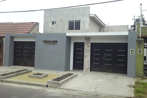Imagen 1 de 19 de Departamento En Venta - 2 Ambientes - Patio - Parrilla - Castelar Norte