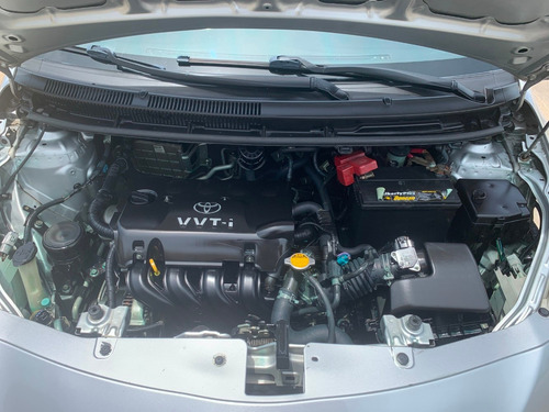 Toyota Yaris Belta Automatico 4 Puerts 2007.