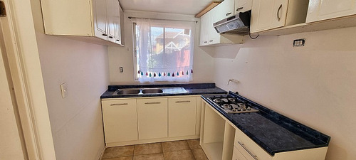 Excelente Casa 3d/2b Con Piscina Y 2 Estacionamientos