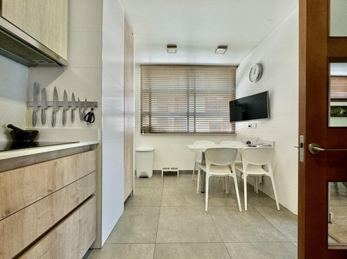 Impecable Con Jardin / No Perimetral Semi Nuevo