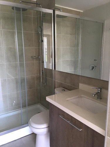 Moderno Con Dos Dormitorios En Suite