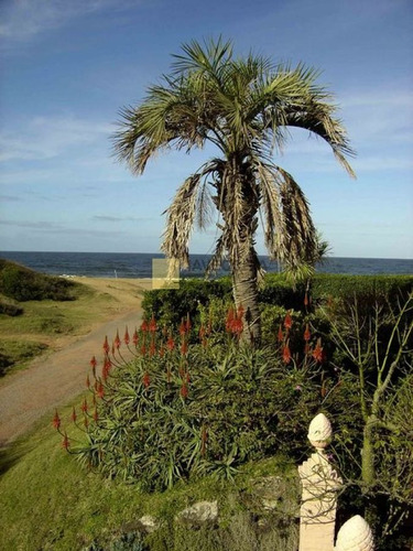 Imagen 7 de 30 de Venta De Casa De 5 Dormitorios En Las Grutas Frente Al Mar