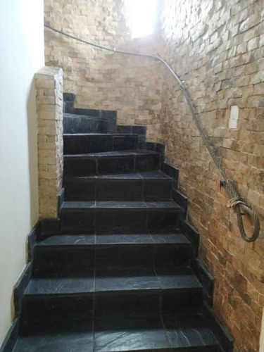 Imagen 6 de 9 de Town House En Venta Naguanagua Mañongo Mb Aa