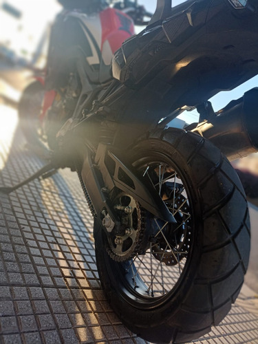 Honda Africa Twin At 1000 2017 Performance Bikes