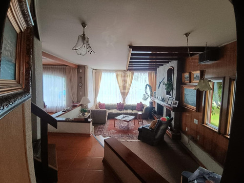 Espectacular Casa Comercial , Frente Al Lago Llanquihue.
